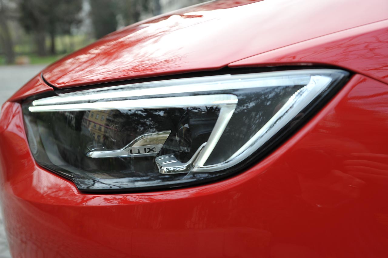 Na negen jaar en 940.000 eenheden komt Opel met de nieuwe Insignia. Die is vooral lichter en technologisch meer hoogwaardig, zo ontdekte AutoVandaag tijdens de eerste kennismaking.