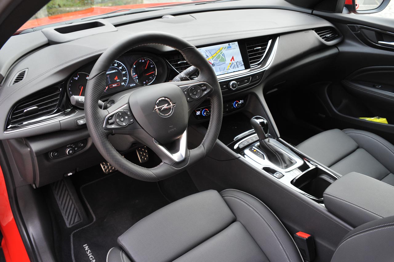 Na negen jaar en 940.000 eenheden komt Opel met de nieuwe Insignia. Die is vooral lichter en technologisch meer hoogwaardig, zo ontdekte AutoVandaag tijdens de eerste kennismaking.