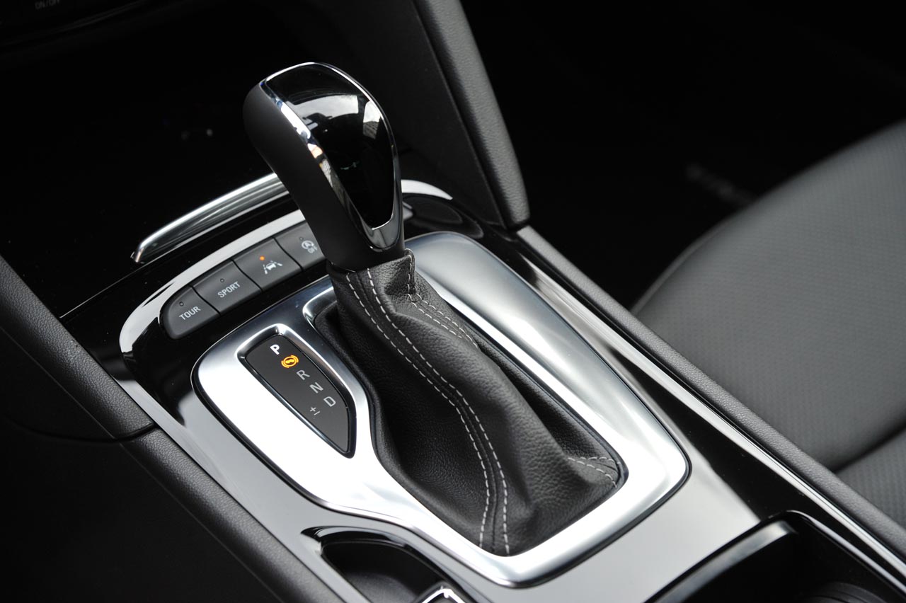 Na negen jaar en 940.000 eenheden komt Opel met de nieuwe Insignia. Die is vooral lichter en technologisch meer hoogwaardig, zo ontdekte AutoVandaag tijdens de eerste kennismaking.