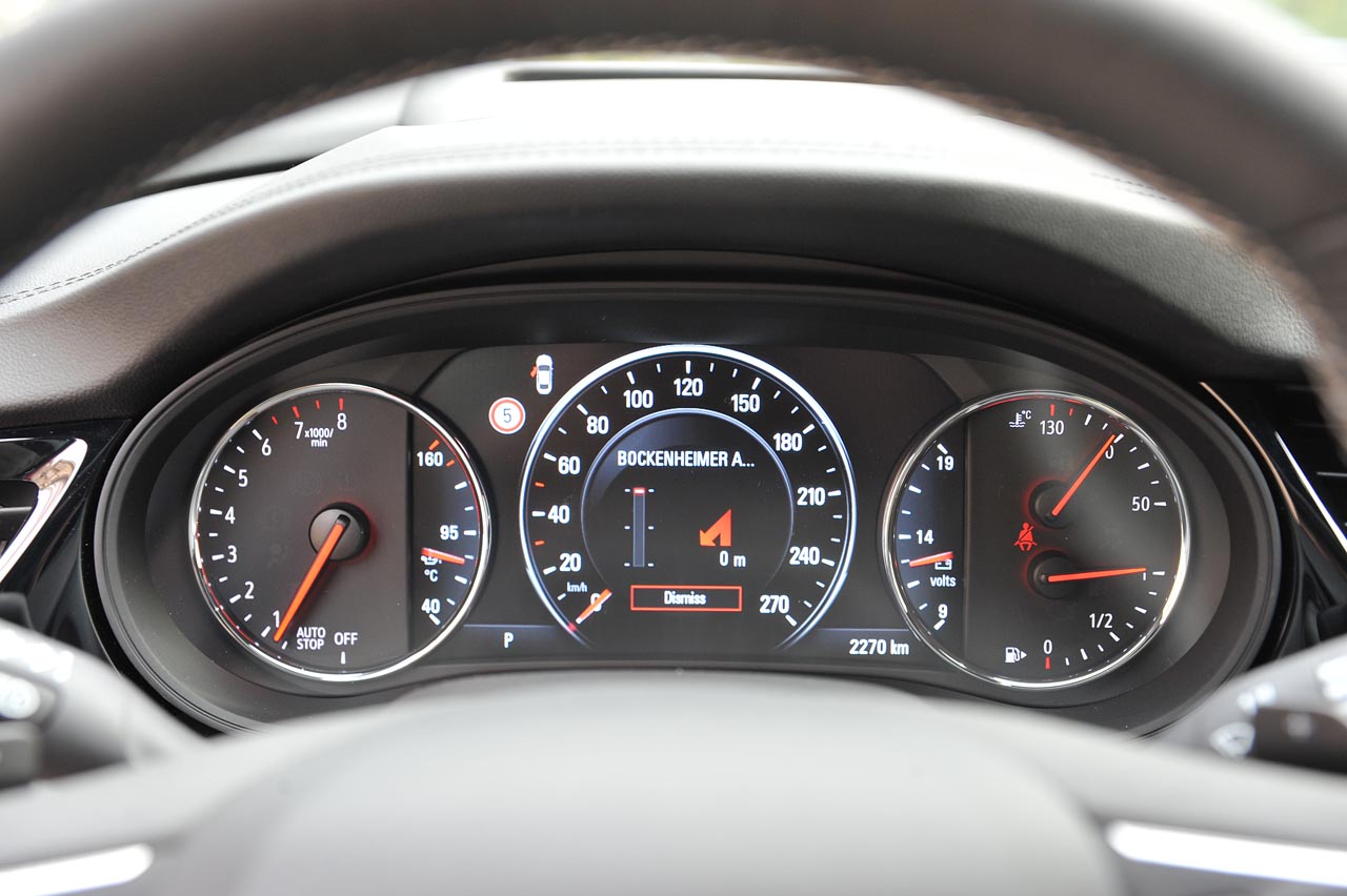 Na negen jaar en 940.000 eenheden komt Opel met de nieuwe Insignia. Die is vooral lichter en technologisch meer hoogwaardig, zo ontdekte AutoVandaag tijdens de eerste kennismaking.