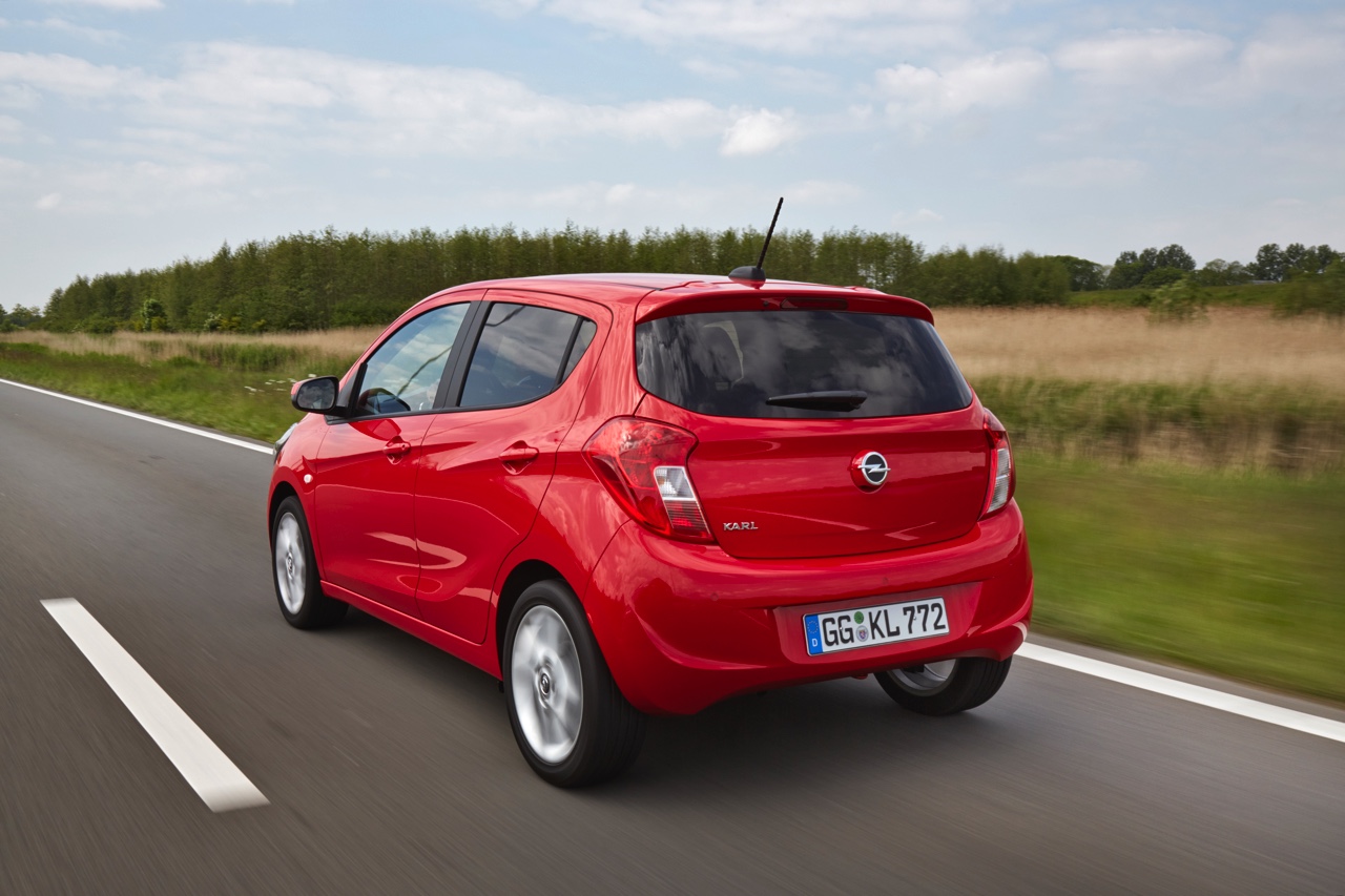 Autotest Opel Karl, de nieuwe vijfdeurs stadsauto van Opel met 1.0 EcoFlex motor, relatief veel ruimte en luxe uitrusting.