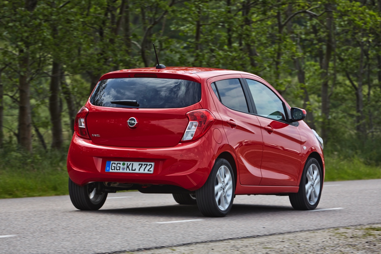 Autotest Opel Karl, de nieuwe vijfdeurs stadsauto van Opel met 1.0 EcoFlex motor, relatief veel ruimte en luxe uitrusting.