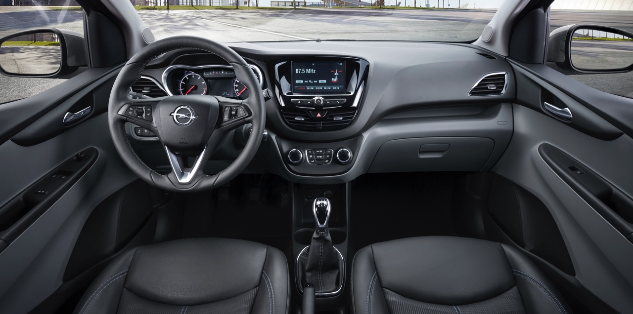 Autotest Opel Karl, de nieuwe vijfdeurs stadsauto van Opel met 1.0 EcoFlex motor, relatief veel ruimte en luxe uitrusting.