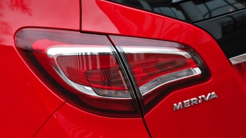 Test Opel Meriva 1.4 Turbo met automaat, het faceliftmodel is subtiel opgefrist en krijgt ook een nieuwe 1.6 CDTI met 20% bijtelling.