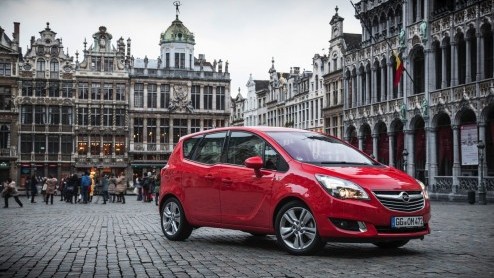 Test Opel Meriva 1.4 Turbo met automaat, het faceliftmodel is subtiel opgefrist en krijgt ook een nieuwe 1.6 CDTI met 20% bijtelling.