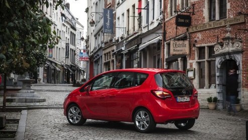 Test Opel Meriva 1.4 Turbo met automaat, het faceliftmodel is subtiel opgefrist en krijgt ook een nieuwe 1.6 CDTI met 20% bijtelling.