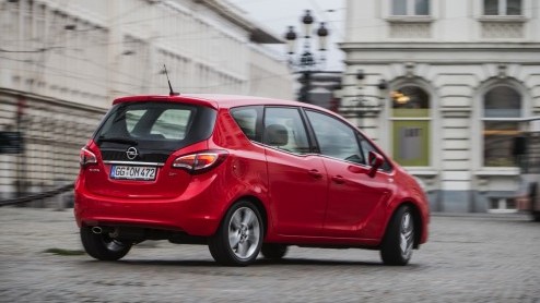 Test Opel Meriva 1.4 Turbo met automaat, het faceliftmodel is subtiel opgefrist en krijgt ook een nieuwe 1.6 CDTI met 20% bijtelling.