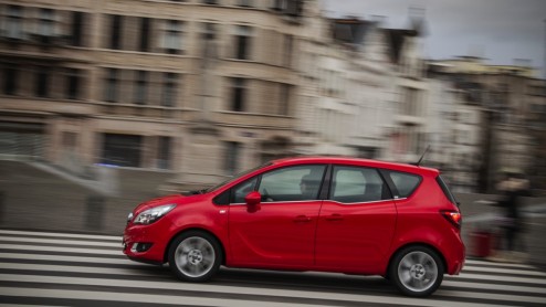 Test Opel Meriva 1.4 Turbo met automaat, het faceliftmodel is subtiel opgefrist en krijgt ook een nieuwe 1.6 CDTI met 20% bijtelling.