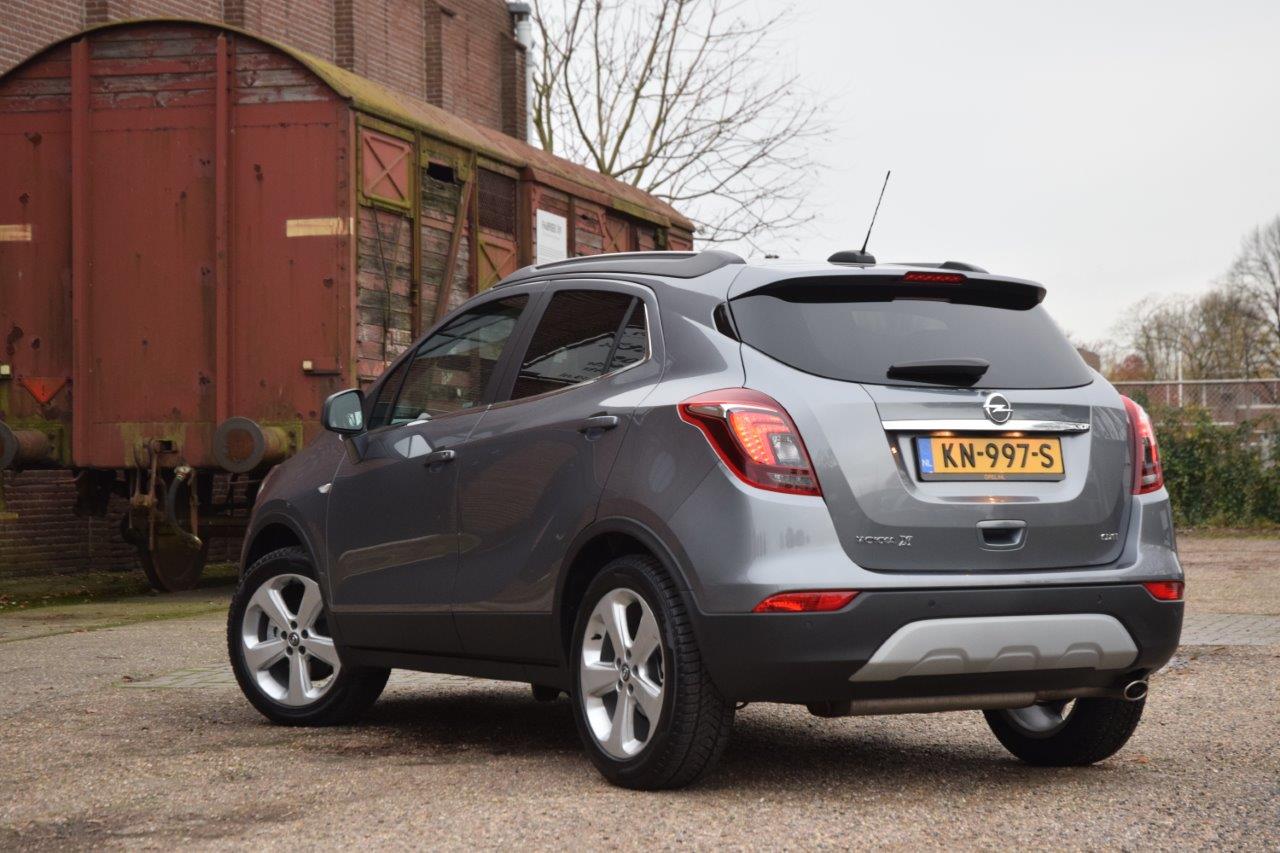 Opel Mokka X rijtest AutoVandaag