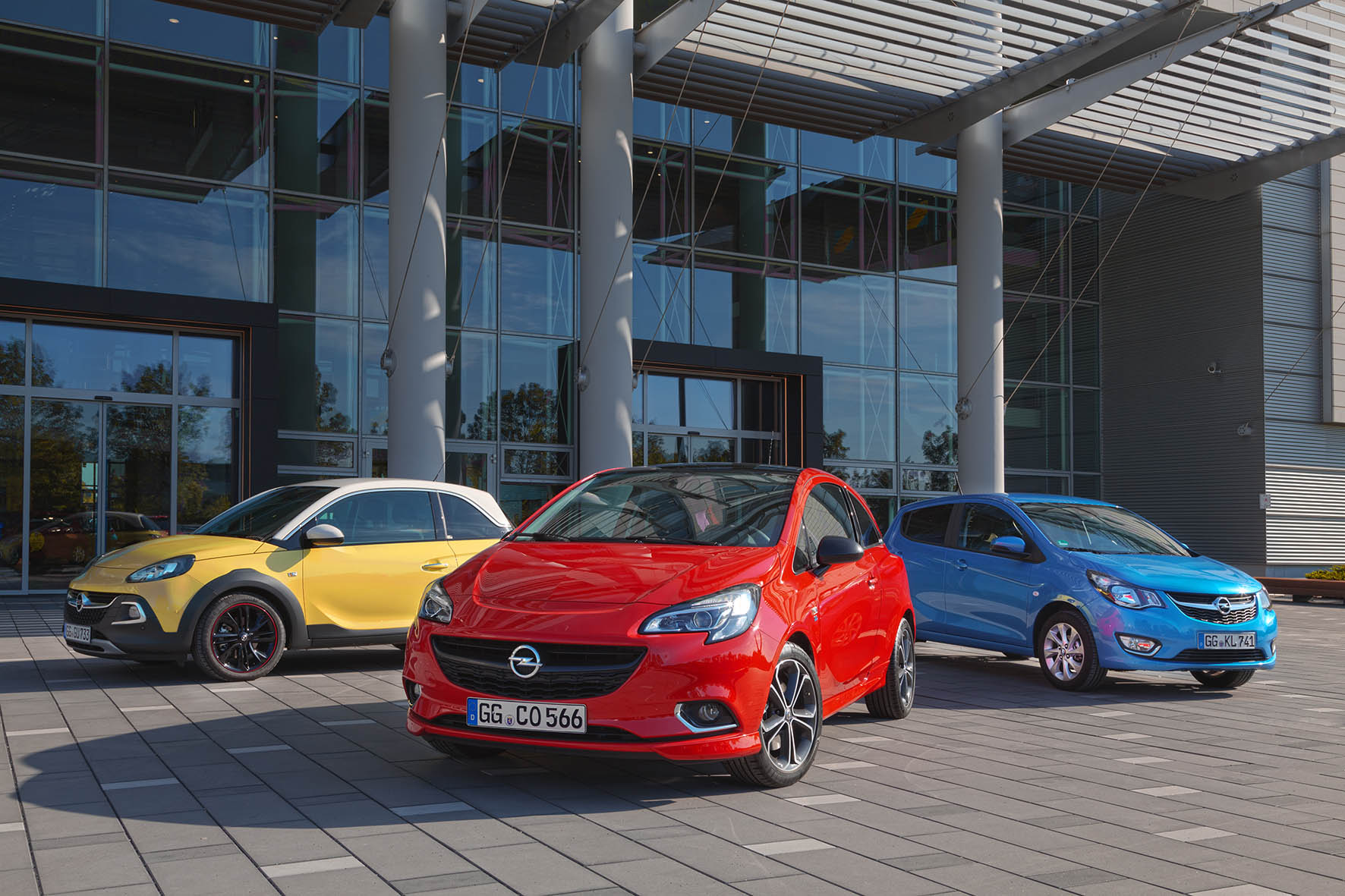 De Opel Astra, Karl, Corsa en Adam zijn leverbaar met de Easytronic 3.0 automaat voor slechts 500 tot 800 euro meerprijs.