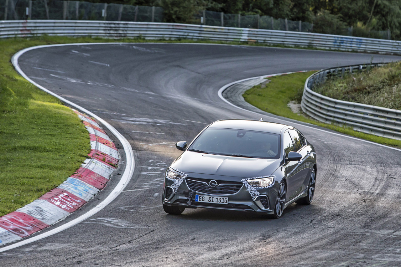 Opel bracht 7 nieuwe modellen dit jaar en werd overgenomen door PSA.