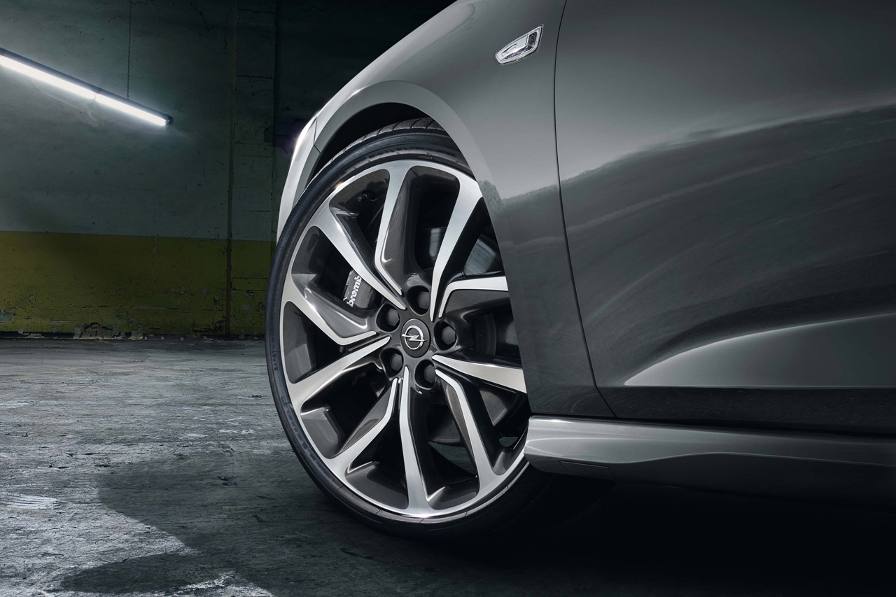 Opel heeft met de nieuwe Insignia GSi een fors snellere tijd neergezet de Nrburgring dan met de vorige Insignia OPC.