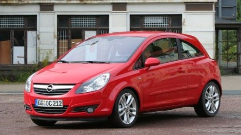 Zowel letterlijk als figuurlijk heeft de nieuwe Opel Corsa het formaat van de Astra. Het moeten de komende jaren namelijk Opels bestseller worden en de nieuwe Corsa is  vergeleken met een Astra van