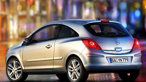 Het huidige model Corsa is alweer een aantal jaren op de markt, maar de nieuwe komt eraan. Op de British Motor show in London zal de nieuwe Corsa gepresenteerd worden, wij hebben alvast de eerste foto