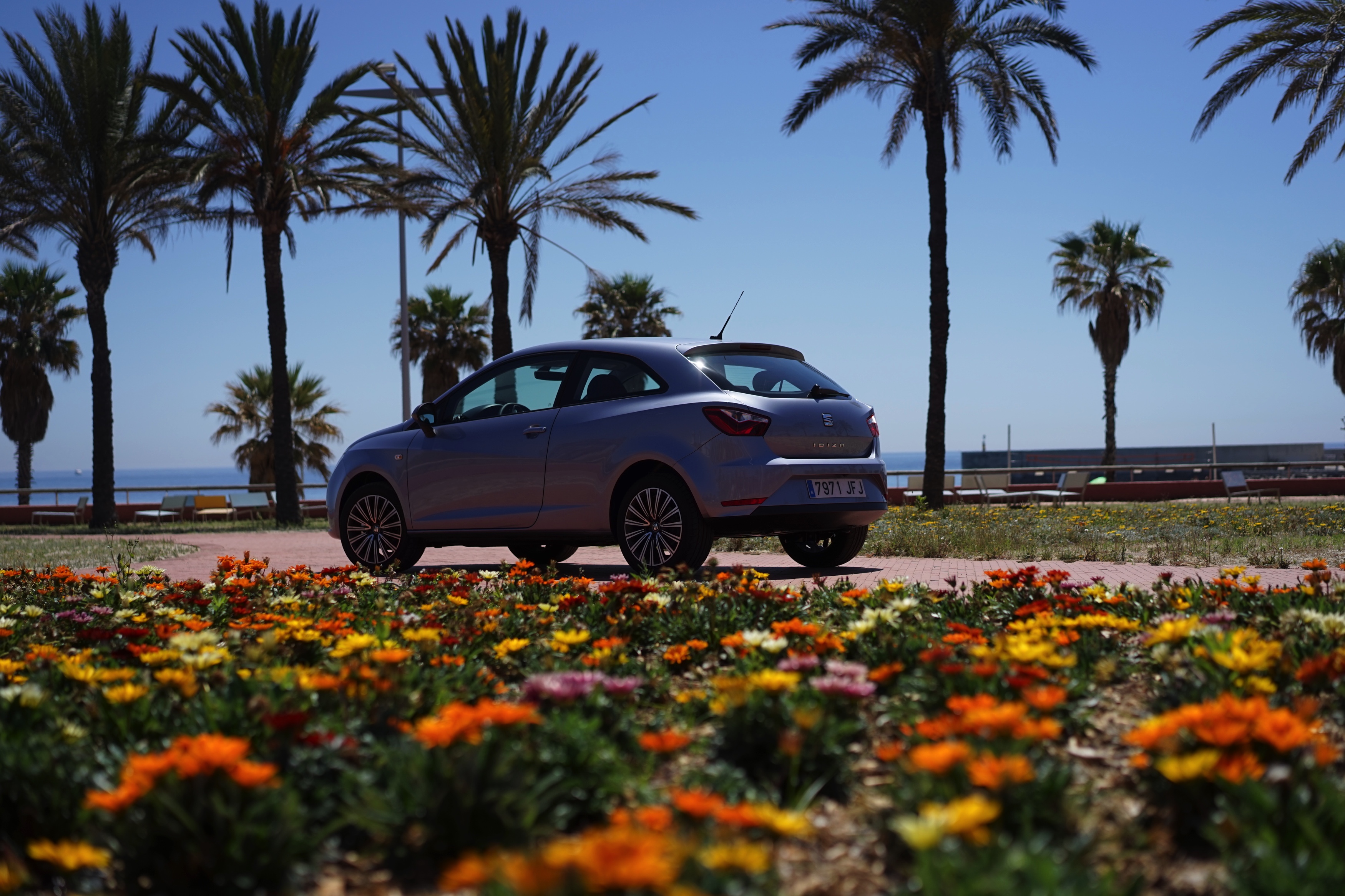 Van zijn uiterlijke wijzigingen moet de vernieuwde Seat Ibiza het niet hebben. Alleen een getraind oog ziet de verschillen. Stap je in, is het echter een compleet ander verhaal. Autotest!