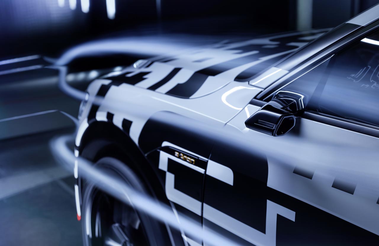 Audi heeft de stroomlijn van de nieuwe e-tron geoptimaliseerd in de windtunnel.