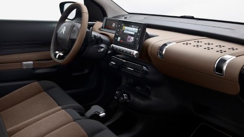 Citron heeft een prijskaartje gehangen aan de eigenzinnige C4 Cactus. De Cactus komt beschikbaar met keuze uit twee benzine- of twee dieselmotoren, waarvan de BlueHDi 100 in aanmerking komt voor 14%