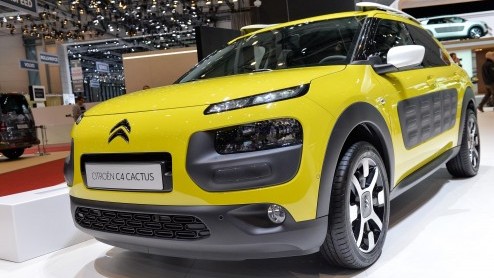 Citron heeft een prijskaartje gehangen aan de eigenzinnige C4 Cactus. De Cactus komt beschikbaar met keuze uit twee benzine- of twee dieselmotoren, waarvan de BlueHDi 100 in aanmerking komt voor 14%