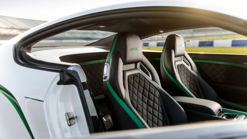 De Bentley Continental GT3-R is overtreffende trap en meest exclusieve vorm van luxe en sportiviteit.