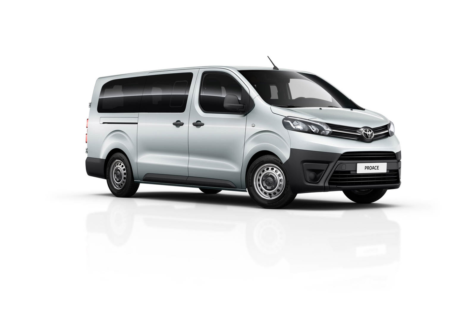 Toyota introduceert de ProAce Shuttle, ProAce Verso in Compact, Medium, Long en Executive-uitvoering.