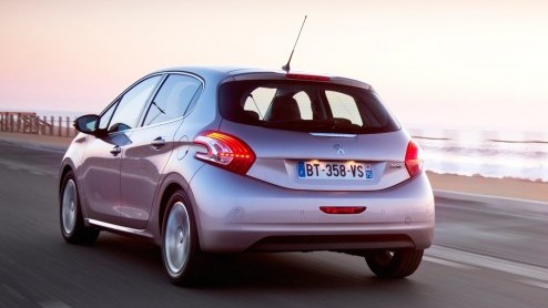 Peugeot 208 Style, 3008 Style en 5008 Style komen met extra uitrusting en een inruilpremie voor de dag. Elke uitvoering komt in aanmerking voor 14% of 20% bijtelling.