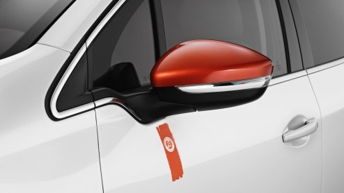Peugeot 208 Roland Garros is speciaal uitgevoerd met oranje details.