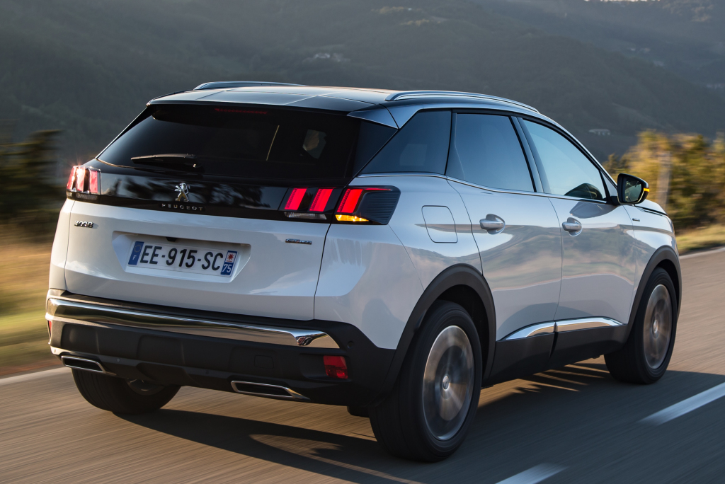 Nieuwe Peugeot 3008 in 2019 ook als plug-in hybride. De 3008 PHEV krijgt dan een benzinemotor met 109 pk en een elektromotor met datzelfde vermogen en vierwielaandrijving.