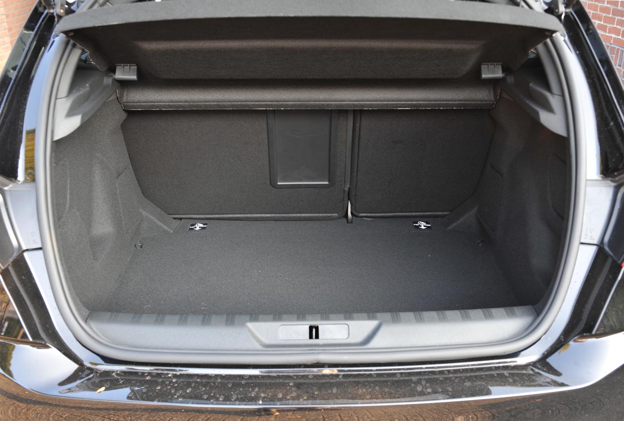Peugeot neemt in de facelift van de 308 natuurlijk ook de sportieve GTi mee. AutoVandaag maakte opnieuw kennis met deze versie.