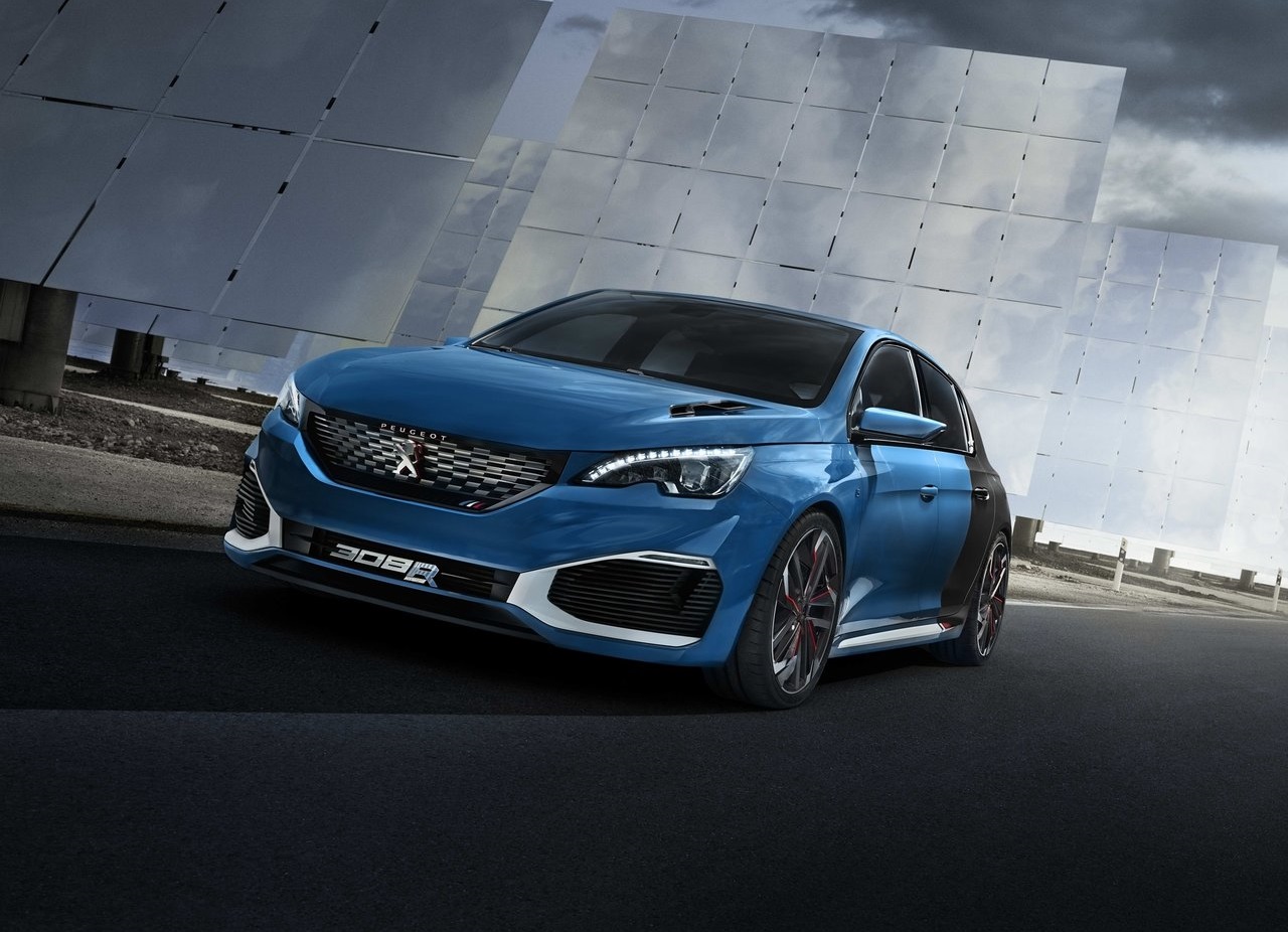 Peugeot heeft laten vallen dat het met een nieuw sportief topmodel gaat komen voor de 308. Die auto krijgt een hybride aandrijflijn en moet de directe concurrentie aangaan met de Ford Focus RS.