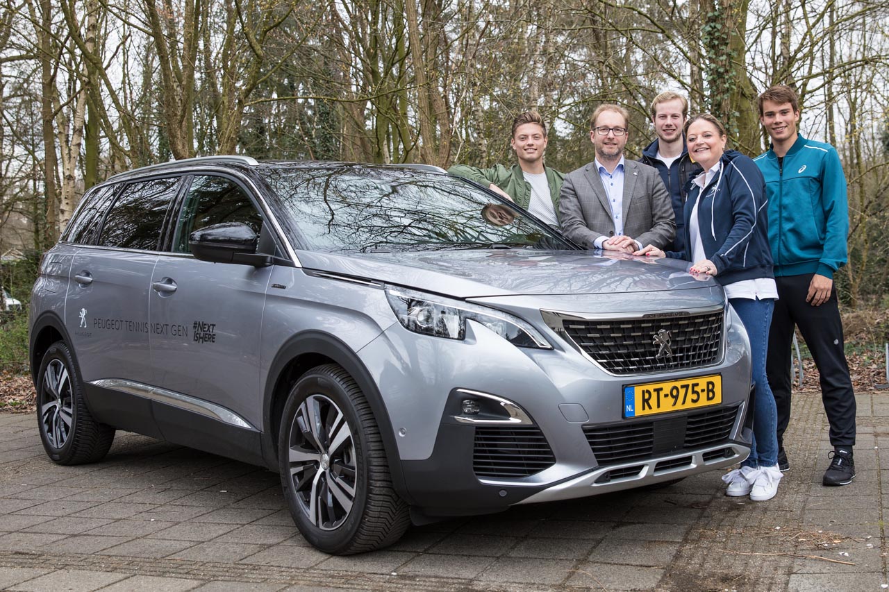 Peugeot ondersteunt vier jonge Nederlandse tennissers.