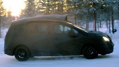 Teleurgesteld dat de recent voorgestelde Peugeot 3008 geen zevenzitter is? Geen nood, met een beetje geduld staat er ook een versie met langere wielbasis in de showroom, waardoor er wel zeven personen