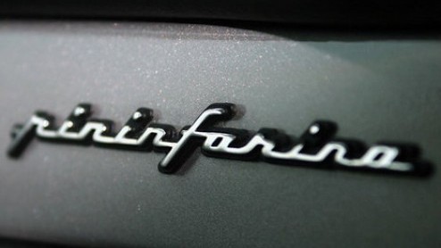 Vandaag bereikt ons het schokkende bericht dat de Andrea Pininfarina bij een verkeersongeluk om het leven is gekomen. De 51-jarige Italiaan werd op zijn scooter door een auto geschept.
