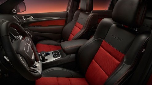 Jeep zet de Grand Cherokee in de spotlights op de Autosalon van Parijs. Jeep presenteert een Red Vapor uitvoering op basis van de Grand Cherokee SRT met Hemi-V8.