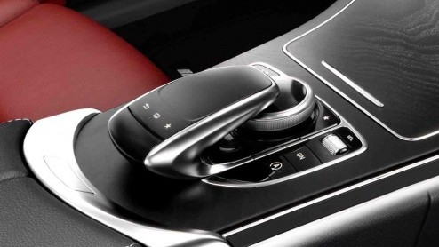 Nieuwe Mercedes C-Klasse komt in 2014 op de markt en dit zijn de eerste plaagstootjes.