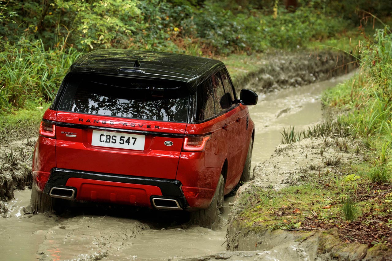 Samen met een facelift lanceert Range Rover een plug-in hybride van de Sport.