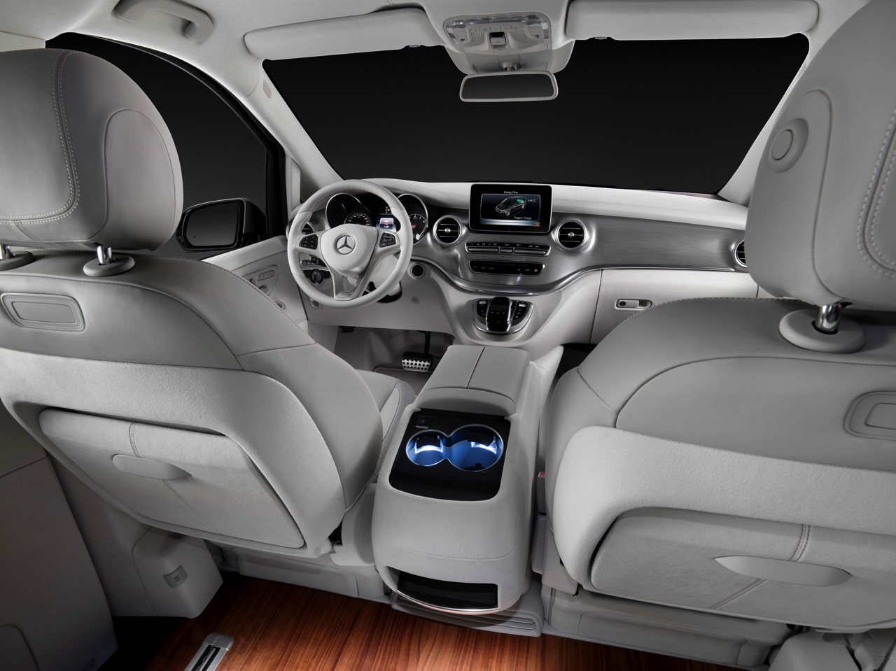 Mercedes-Benz Concept V-ision e is een V-Klasse met plug-in hybridetechniek van de C350e.