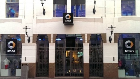 Smart pop-up store in Utrecht-Centrum geopend door smart-dealer Stern Auto.