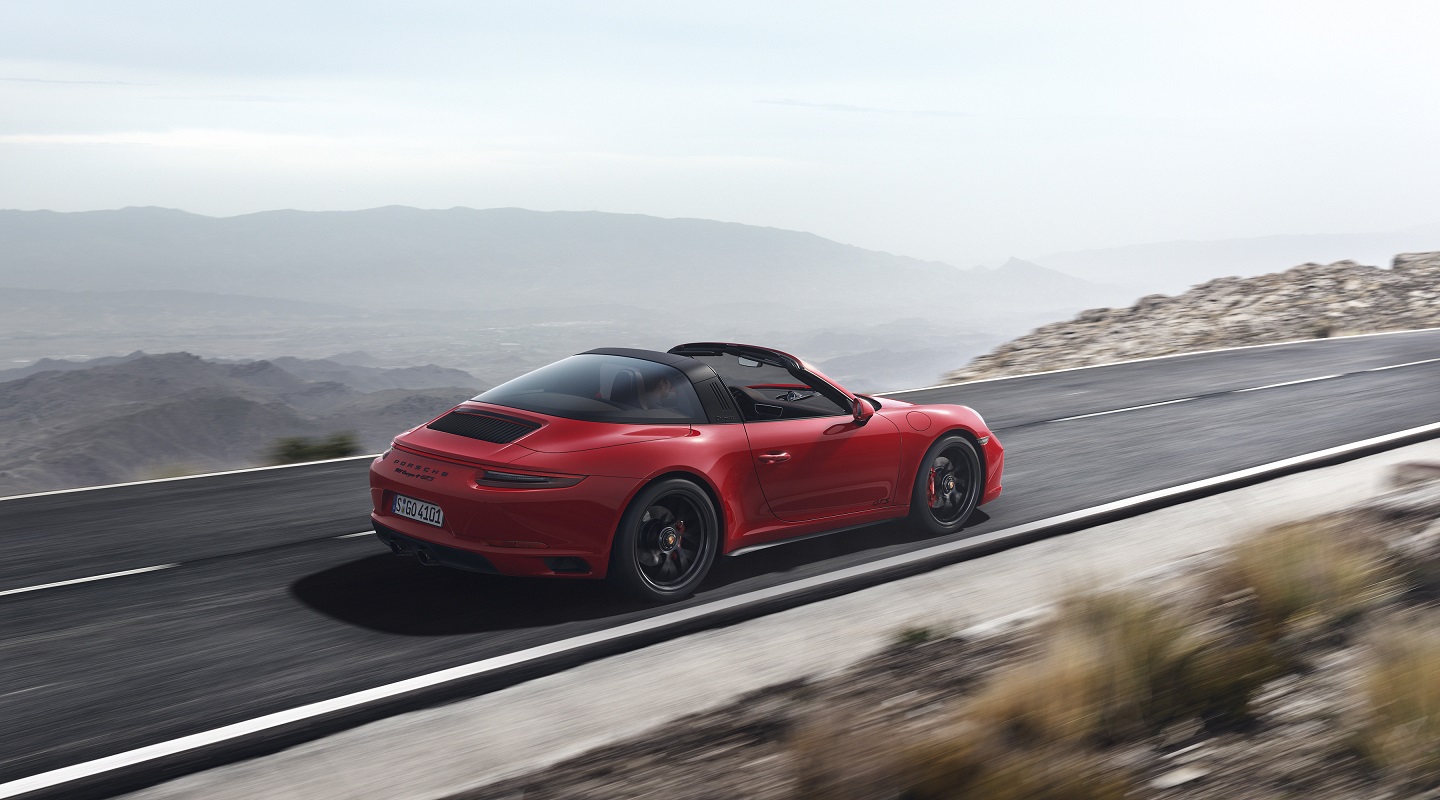 Porsche heeft ook de GTS-modellen vernieuwd. Er is keuze uit vijf modellen, voor ieder wat wils. Vanaf maart staan ze bij de dealers, maar ze zijn nu alvast te bestellen.