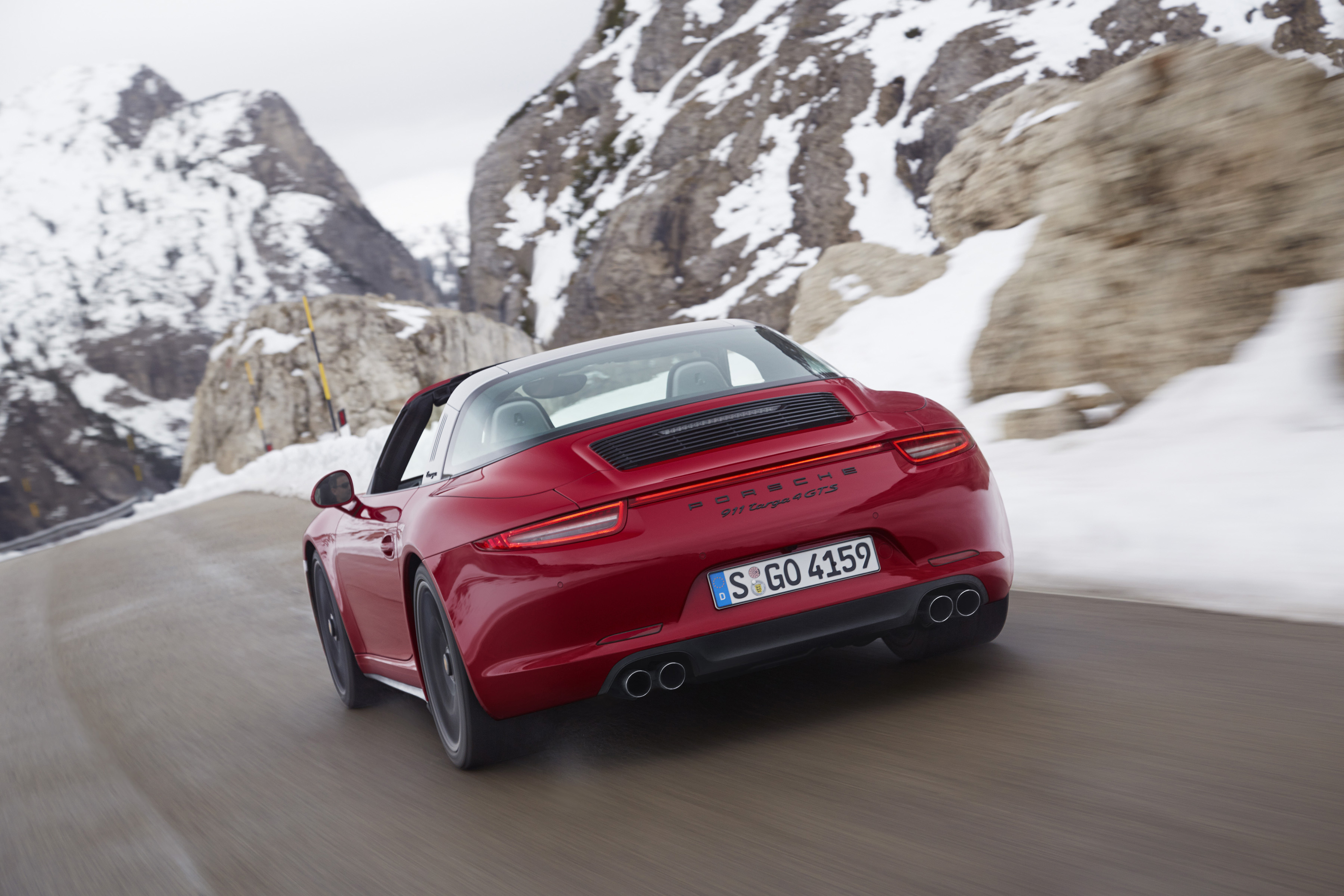 Porsche levert vanaf maart 2015 de 911 zowel in Coup, Cabriolet als Targa4 in de GTS-uitvoering.