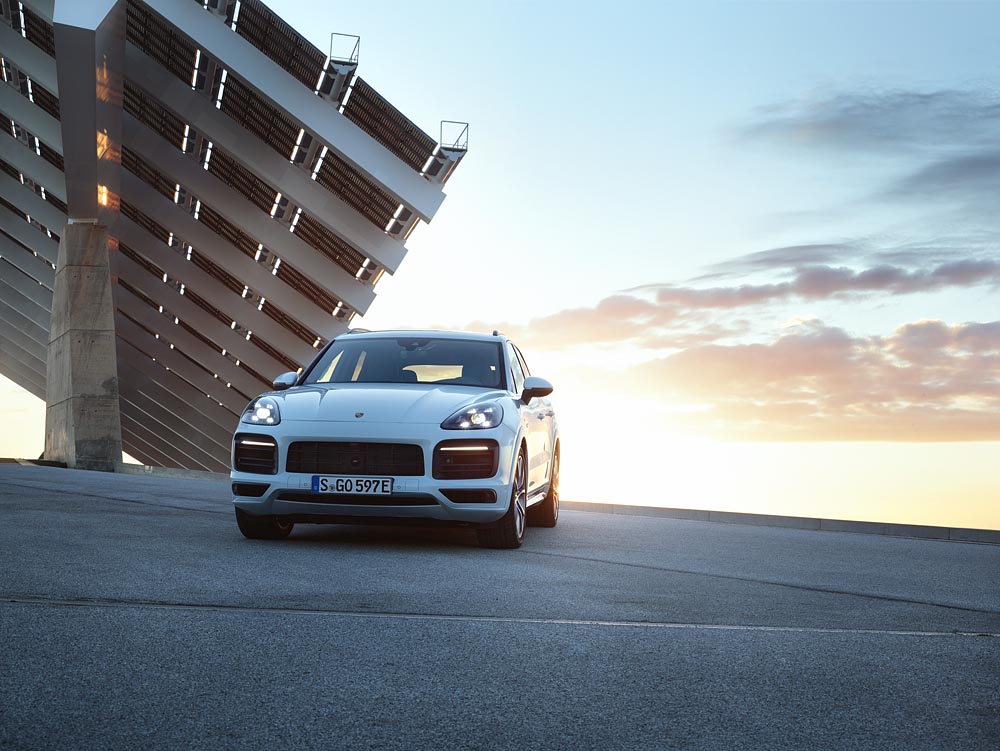 Porsche voegt de plug-in hybrid toe aan het leveringsprogramma van de nieuwe Cayenne.