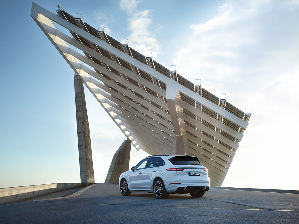 Porsche voegt de plug-in hybrid toe aan het leveringsprogramma van de nieuwe Cayenne.