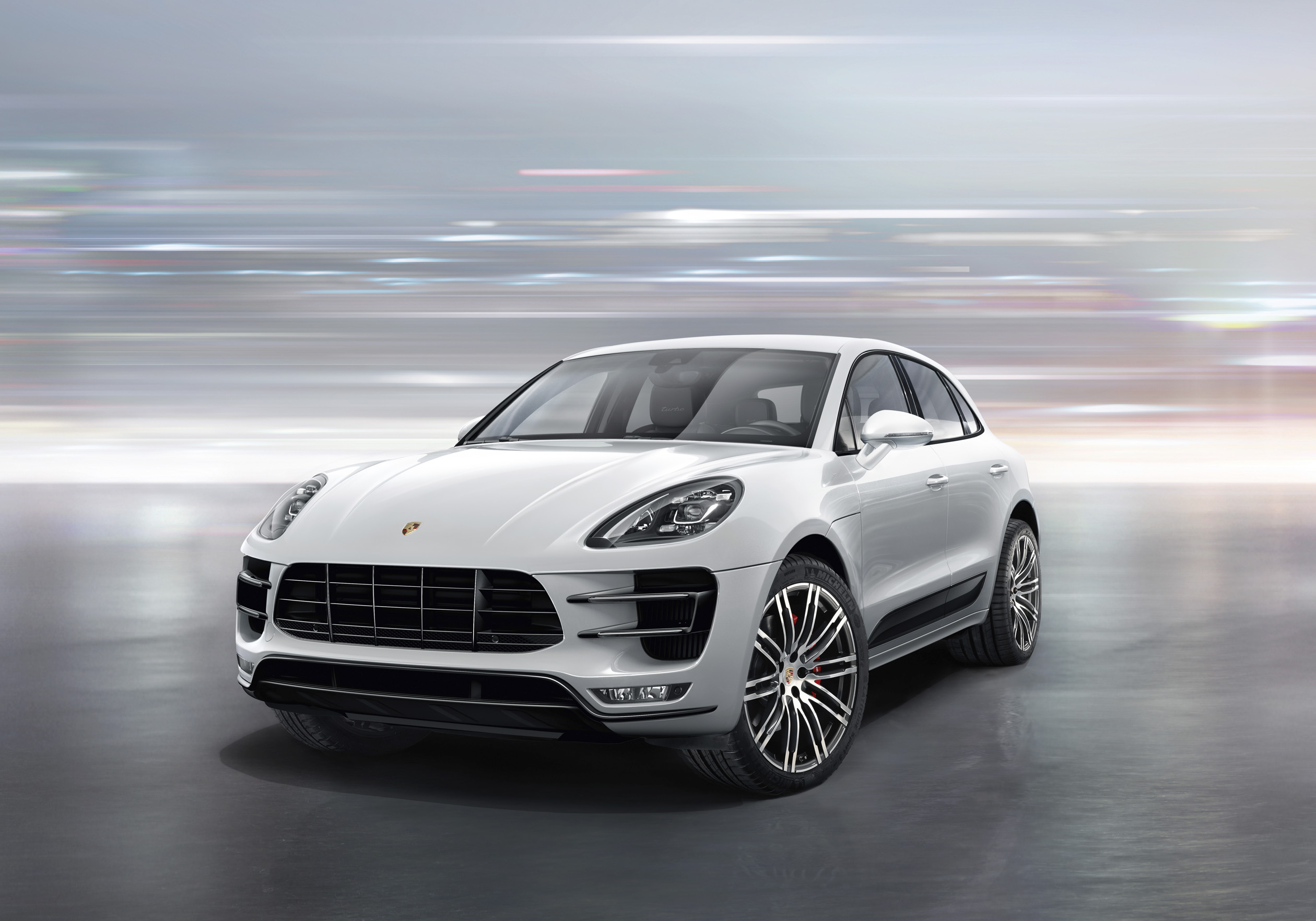 Nieuw interieur- en exterieurpakket voor Porsche Macan Turbo. Met deze optiemogelijkheden maak je van een Macan Turbo toch een beetje de GTS-variant. Al is hij wel sneller.