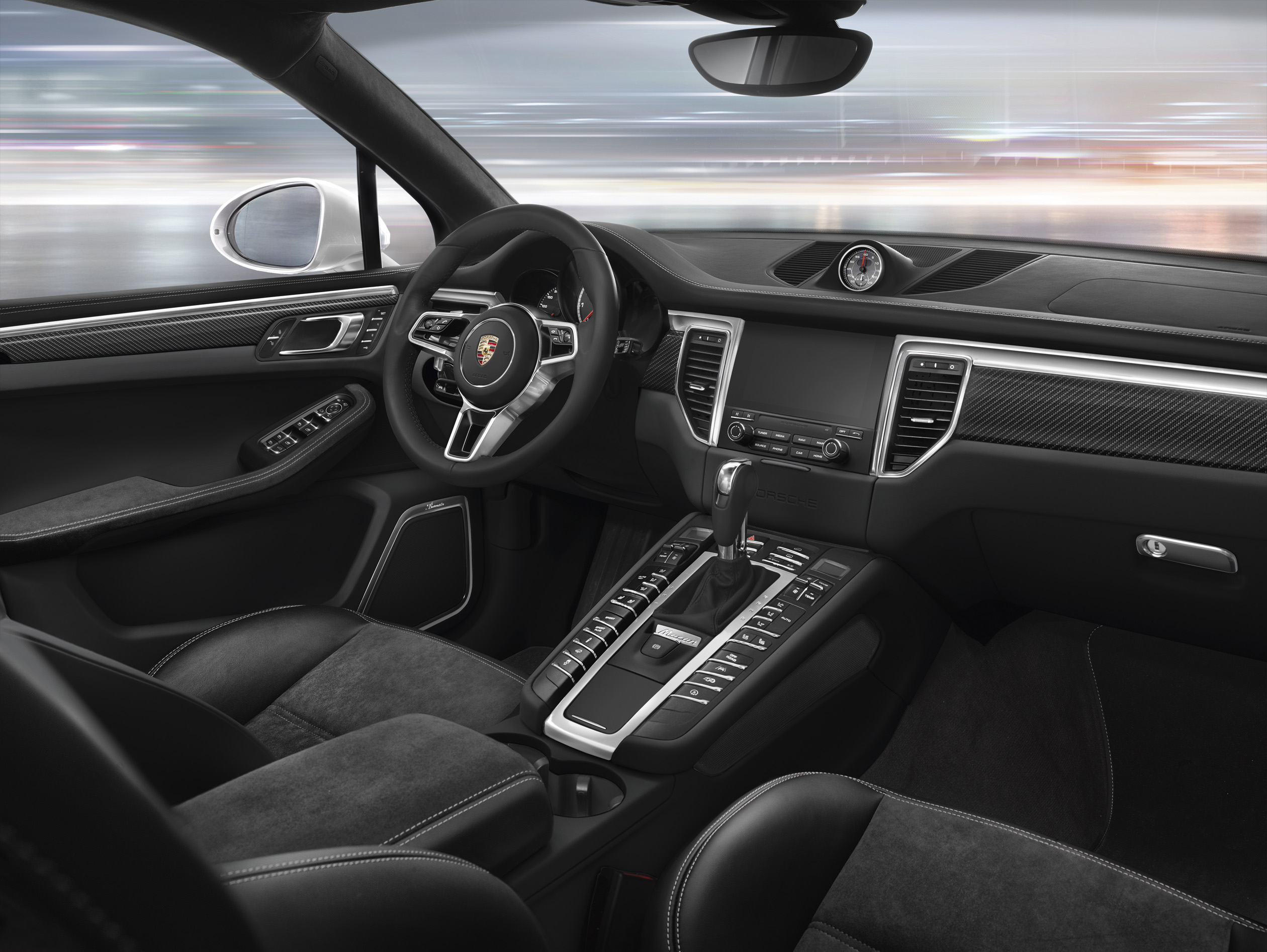 Nieuw interieur- en exterieurpakket voor Porsche Macan Turbo. Met deze optiemogelijkheden maak je van een Macan Turbo toch een beetje de GTS-variant. Al is hij wel sneller.