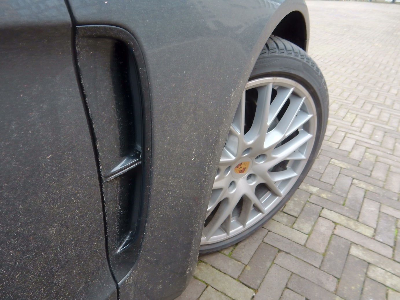 De Porsche Panamera gaat met het nieuwe model de tweede generatie in. Het concept is hetzelfde gebleven, maar de auto is op de nodige punten verbeterd. AutoVandaag deed een rijtest.