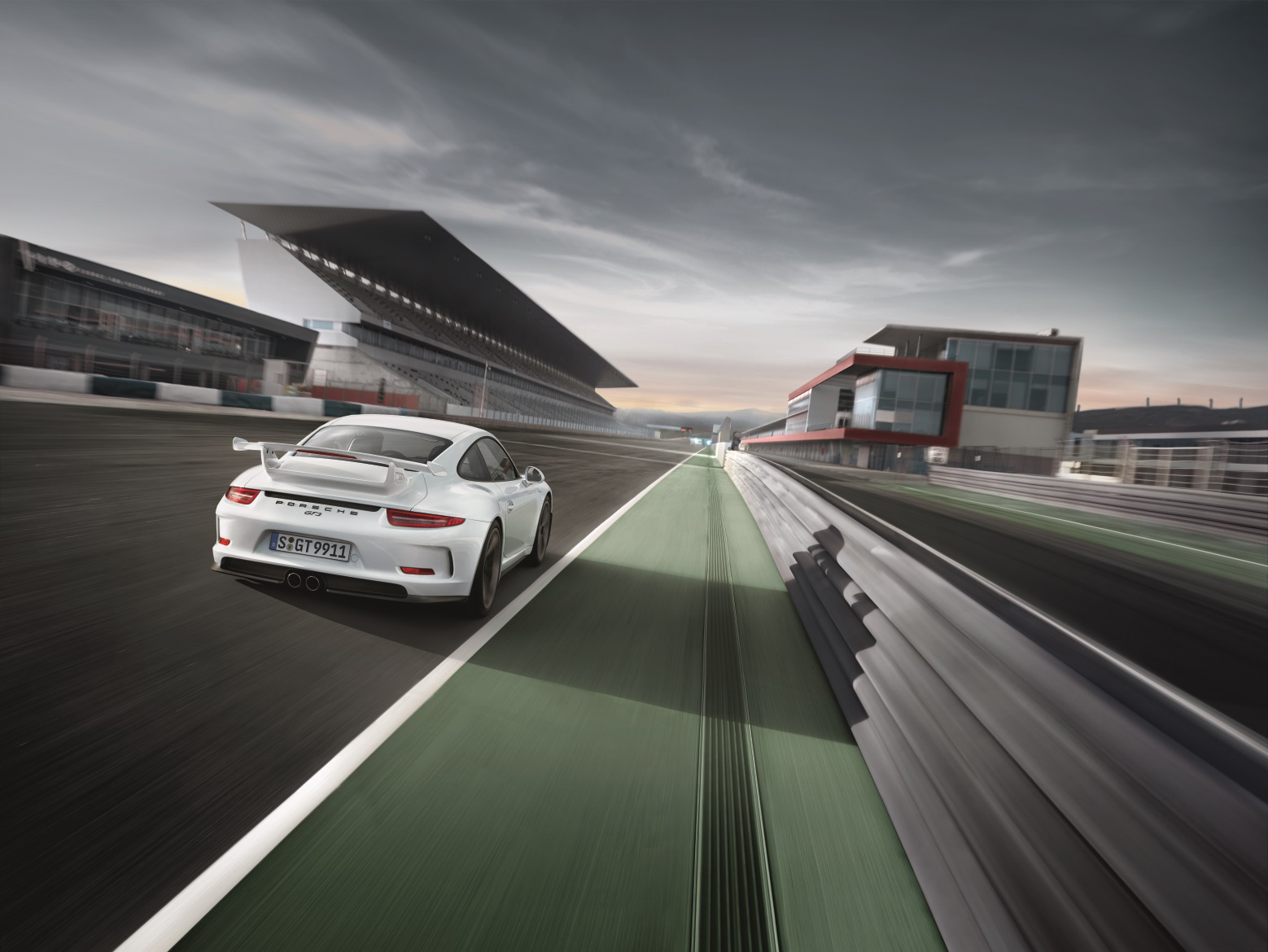 Porsche Sport Driving School breidt activiteiten met cursussen en trainingen in Nederland verder uit.