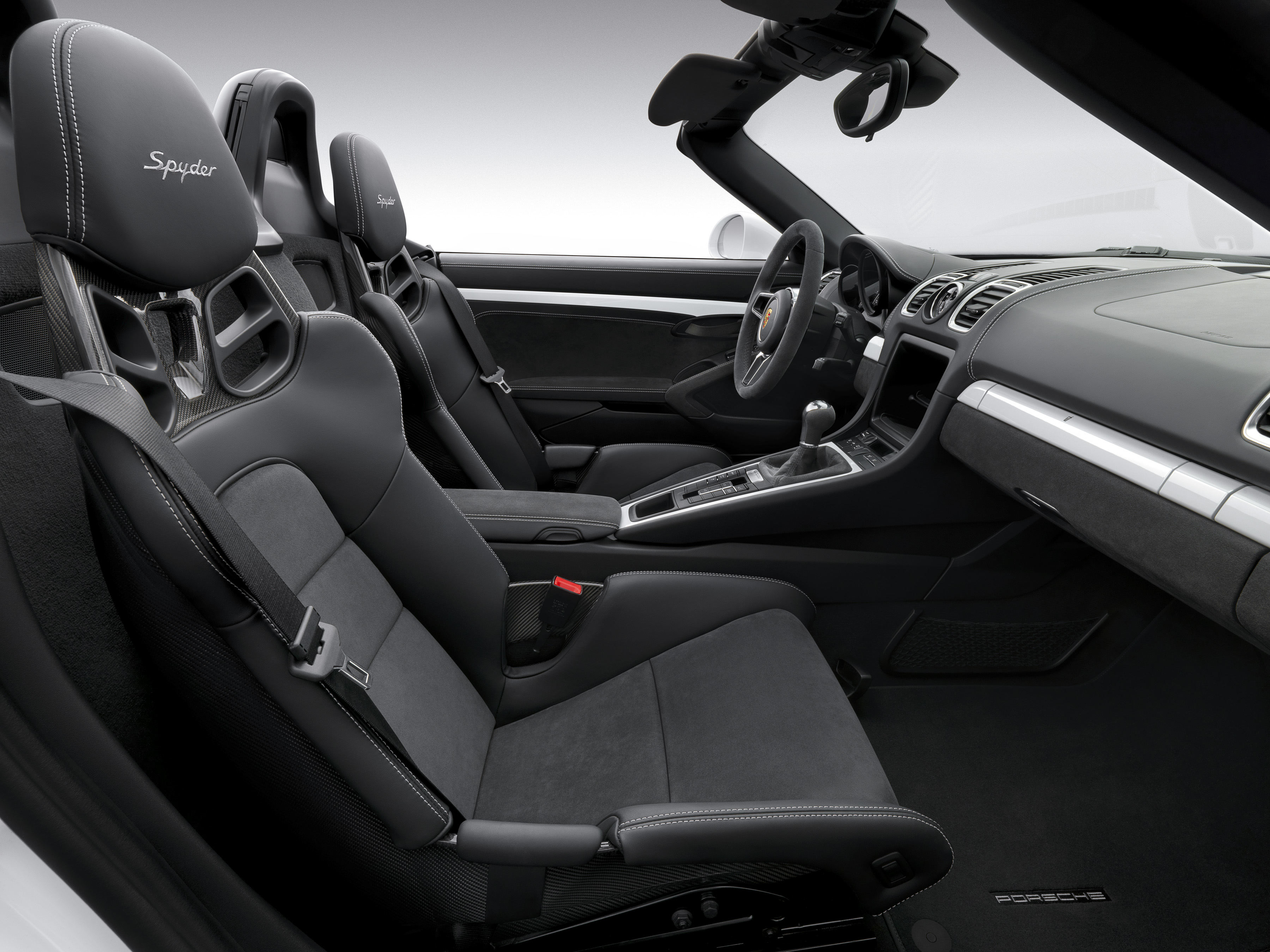 Porsche zet de nieuwe Boxster Spyder als wereldprimeur op de New York International Auto Show 2015.