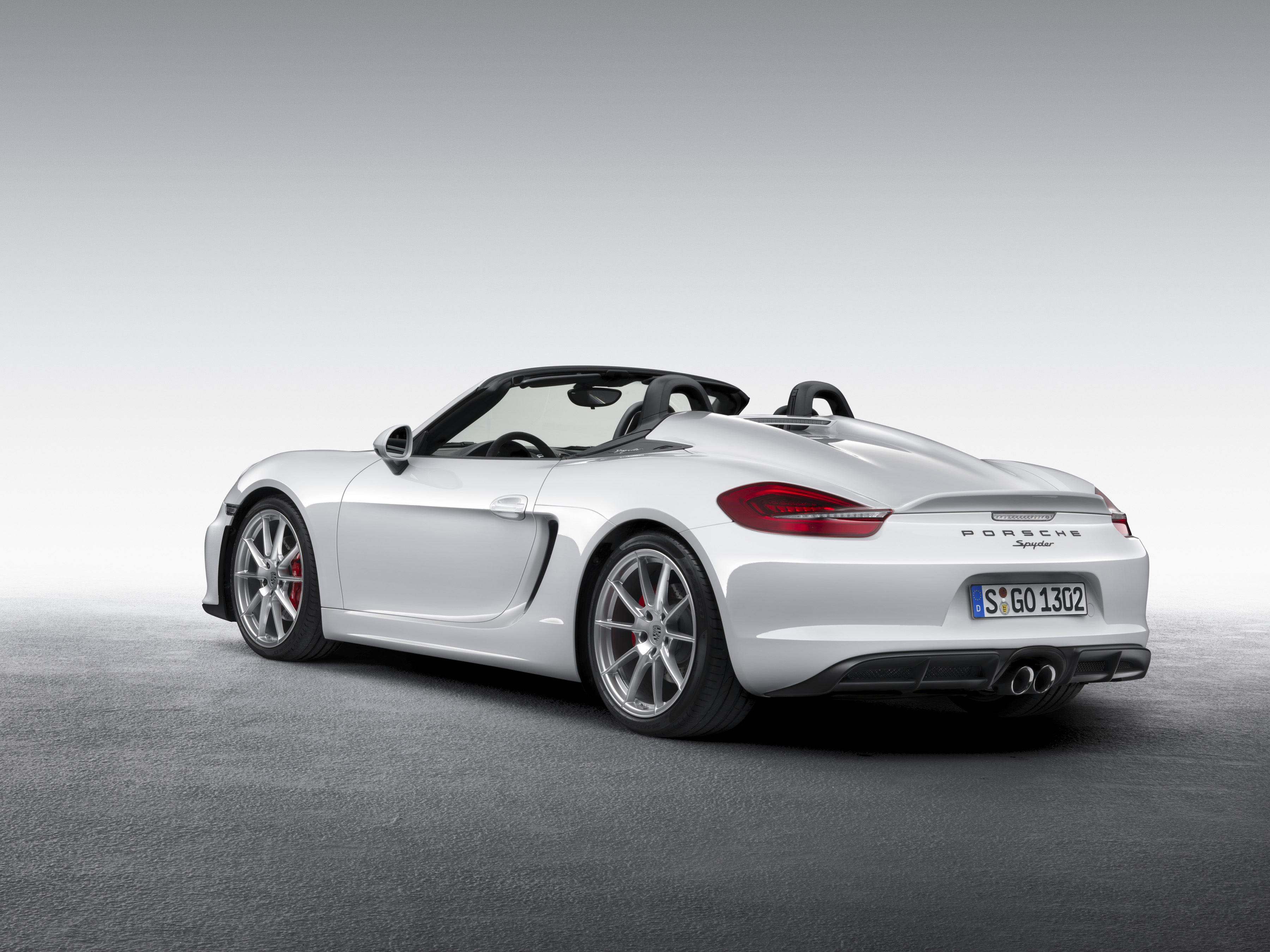 Porsche zet de nieuwe Boxster Spyder als wereldprimeur op de New York International Auto Show 2015.
