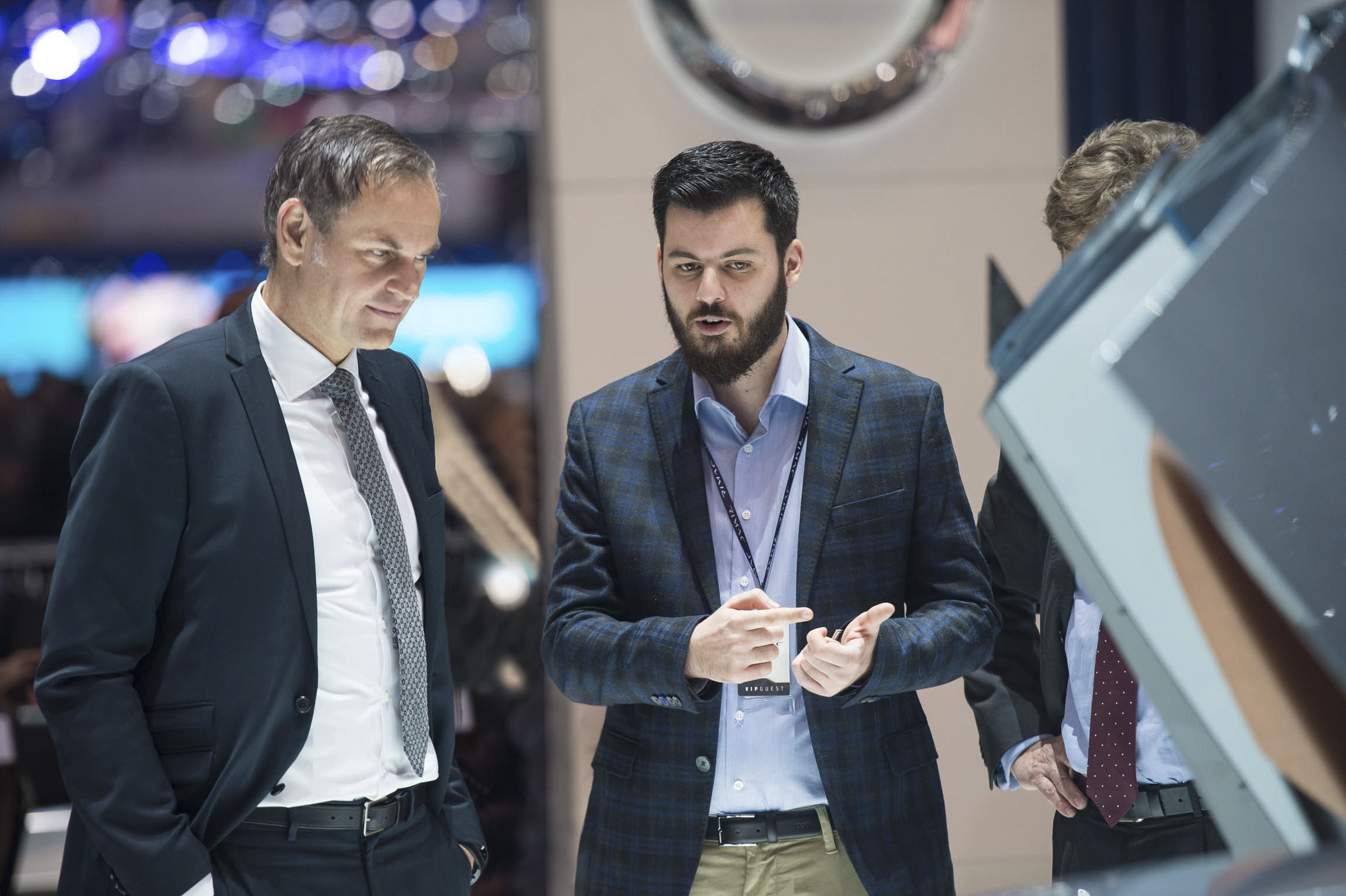 Porsche neemt een 10% aandeel in het Kroatische Rimac.