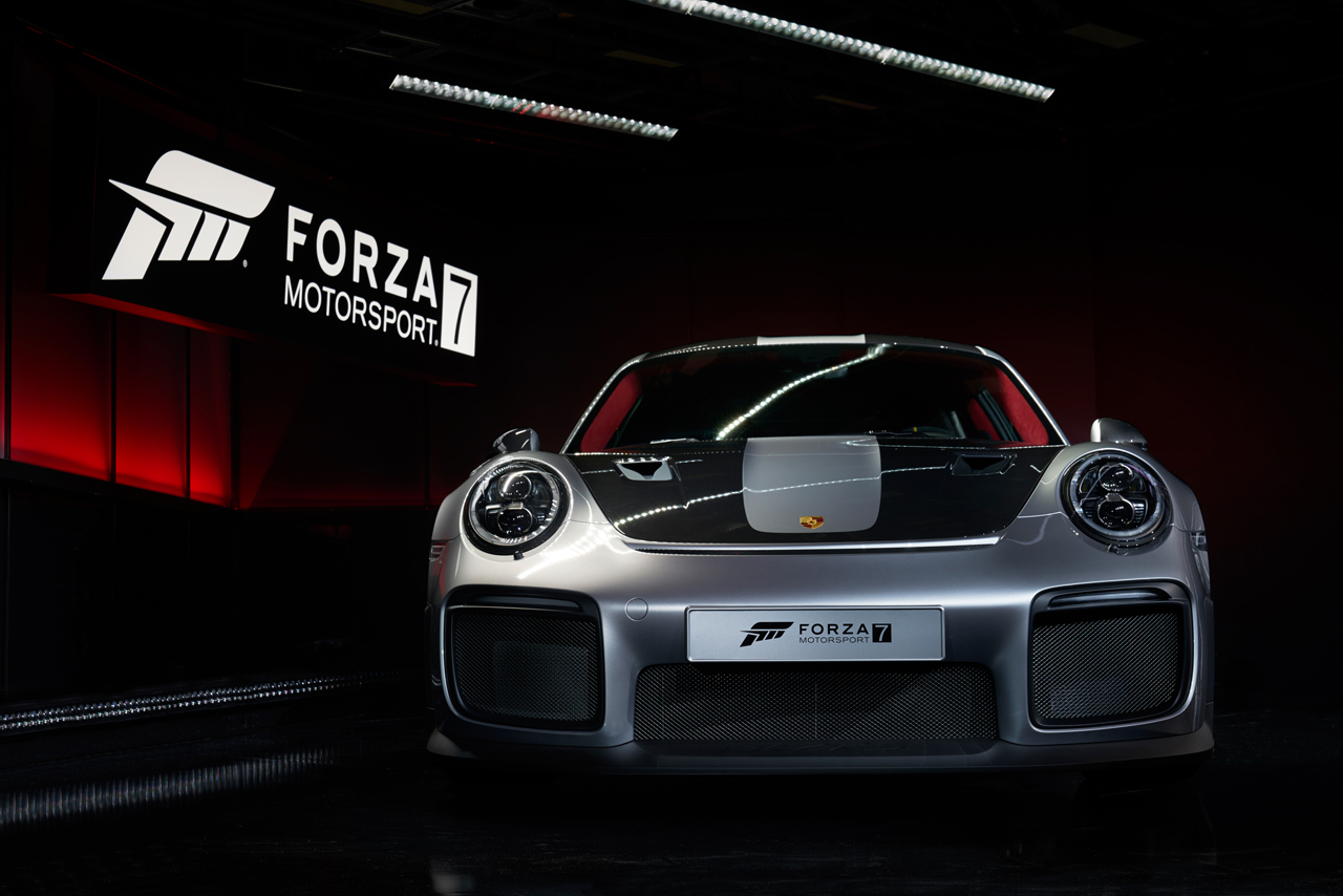Porsche onthult de snelste 911 ooit op een beurs voor computergames.