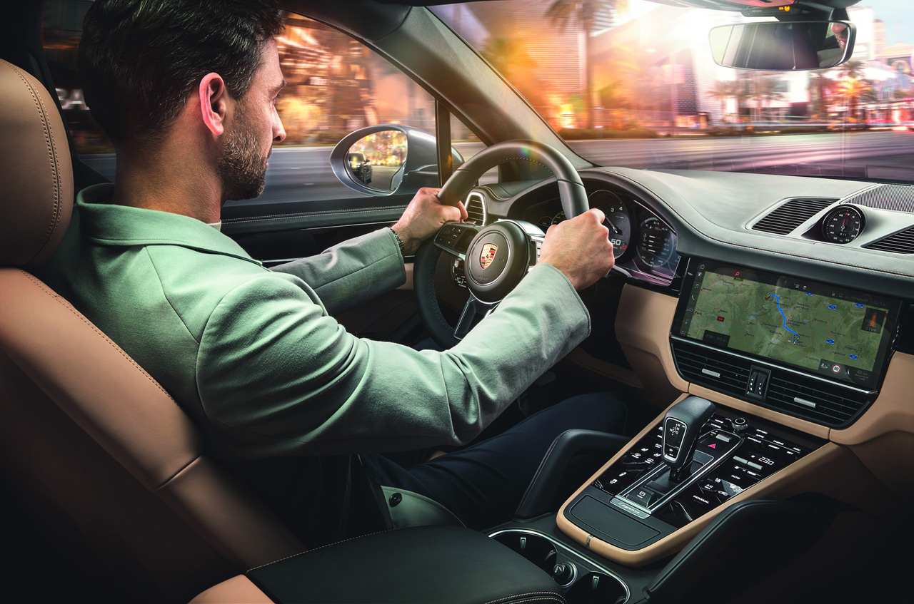 Porsche levert de nieuwe Cayenne met een connectiviteit van het volgende, hogere niveau.